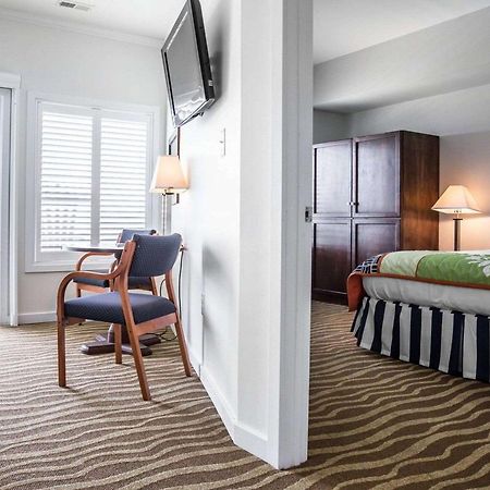 Island Inn & Suites, Ascend Hotel Collection Piney Point Luaran gambar