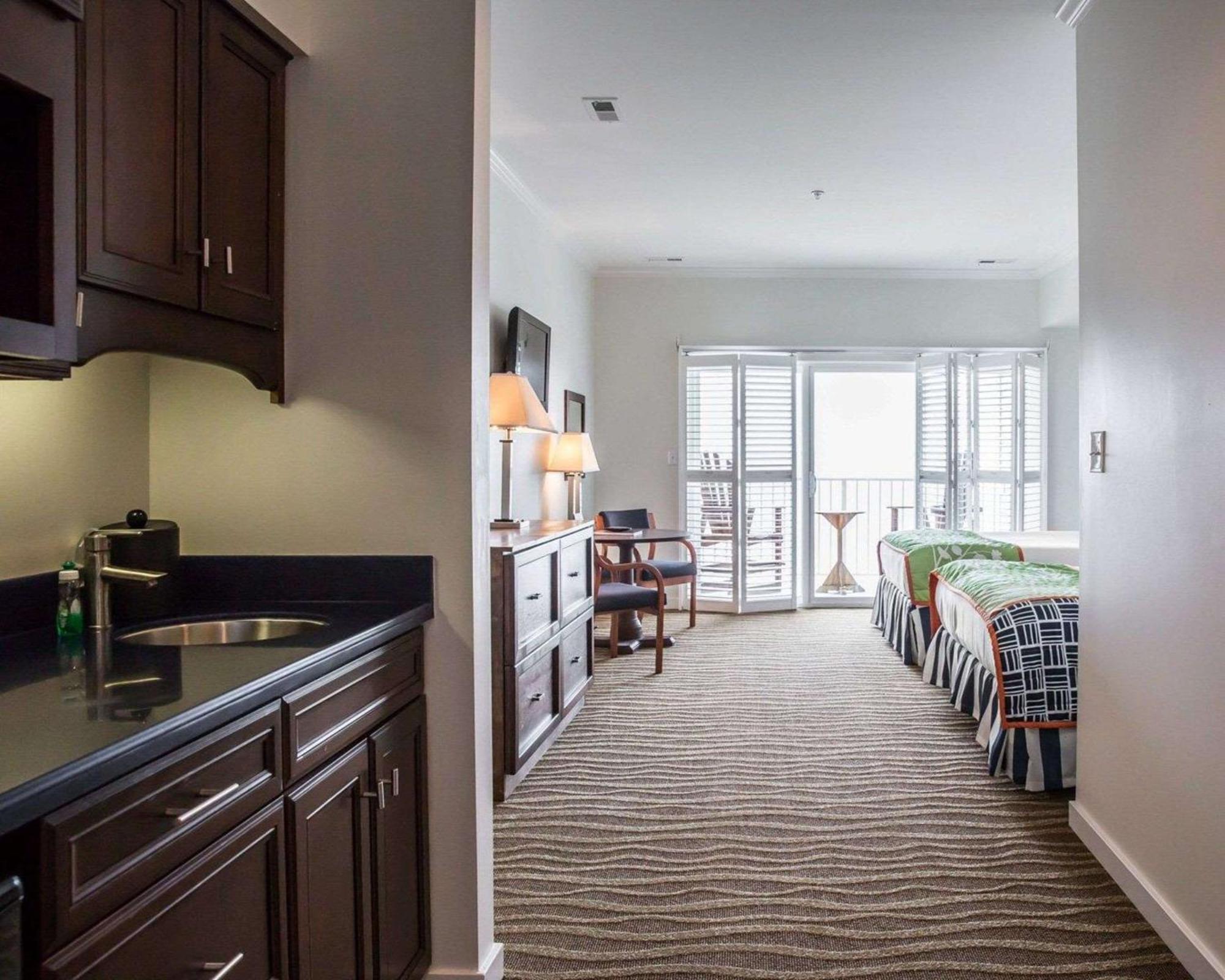 Island Inn & Suites, Ascend Hotel Collection Piney Point Luaran gambar